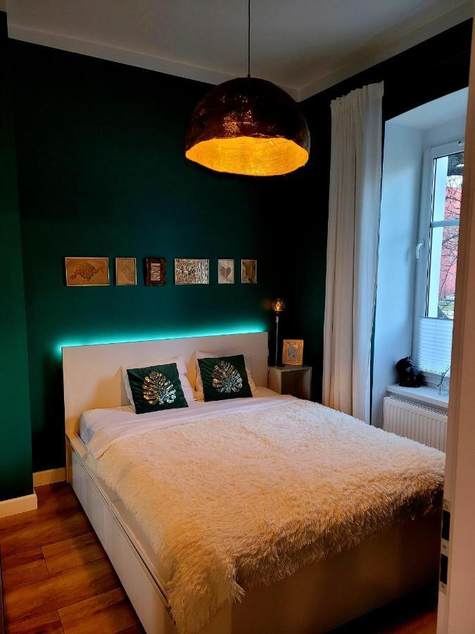 Apartament By The Way Apartment Вроцлав Екстериор снимка
